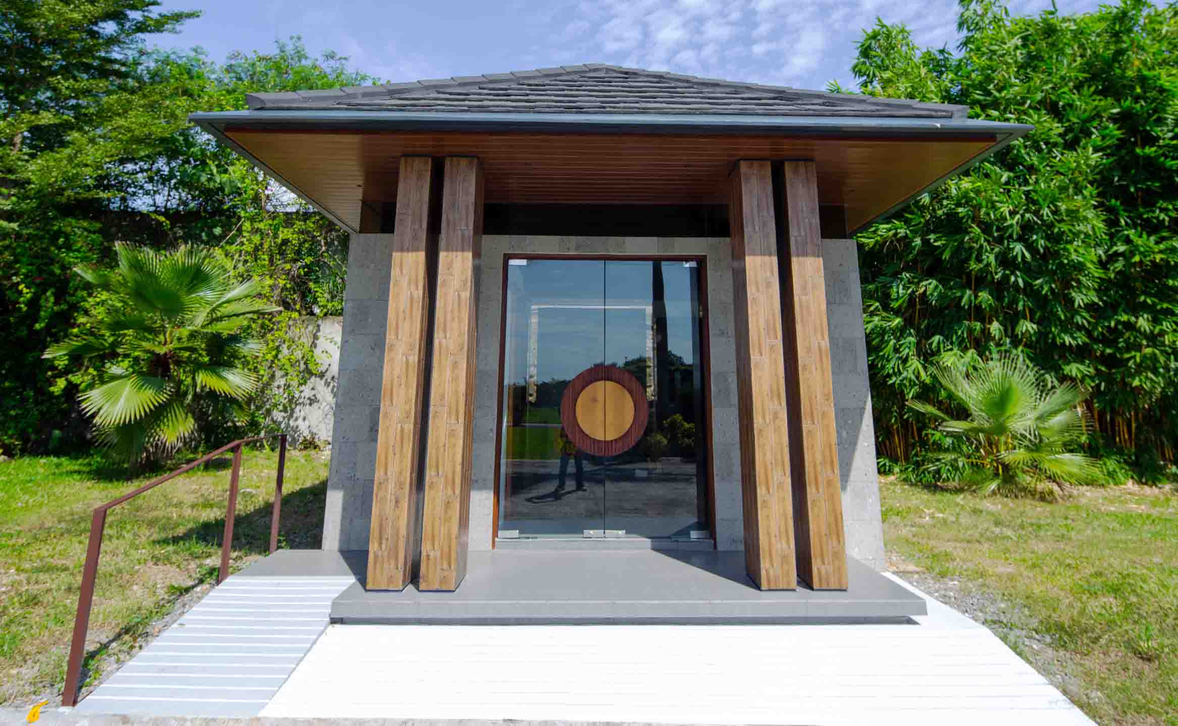 Nirvana Mausoleum -VOP