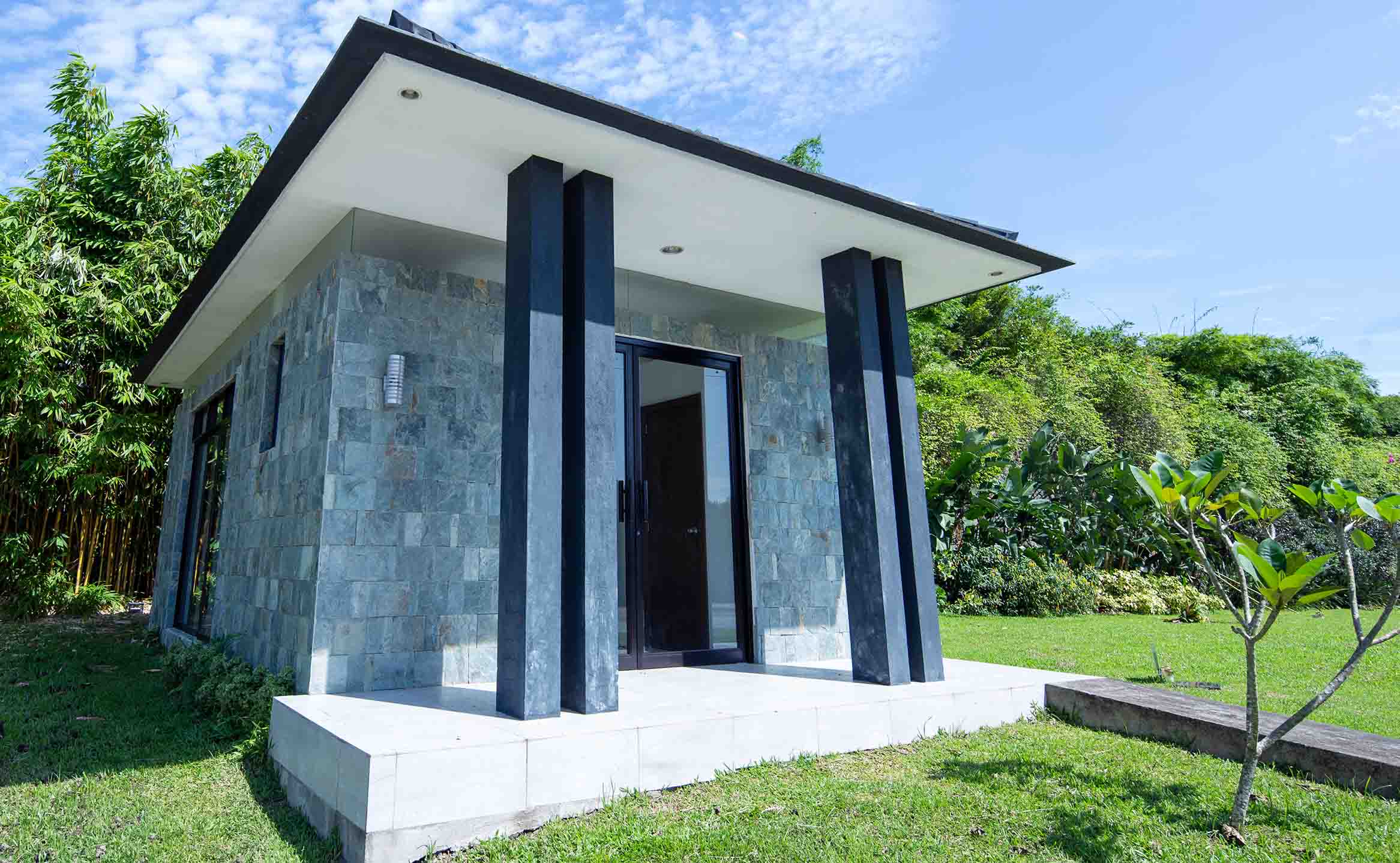 Nirvana Mausoleum -VOP